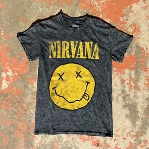 😵NIRVANA😵 Smiley Face Graphic Distressed Vintage Tee Shirt NWT